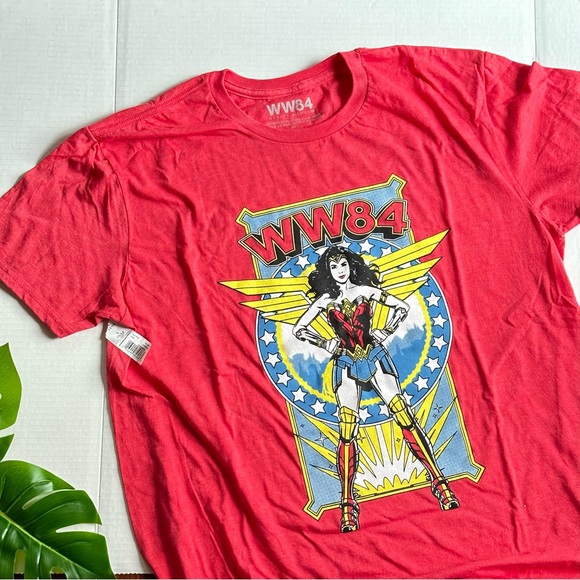 Wonder Woman T-Shirts WW84 Comic Graphic NEW - Picture 4 of 9